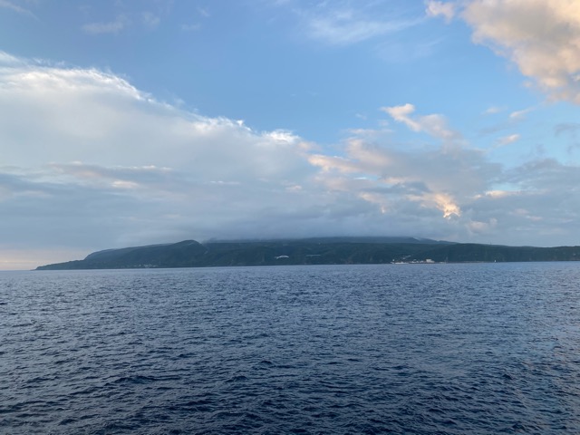 大島が見えてきたさるびあ丸