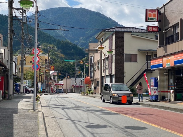 奥多摩駅近くのコンビニ