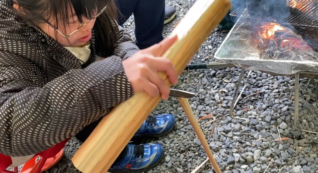 魚の串作り先を細く削る